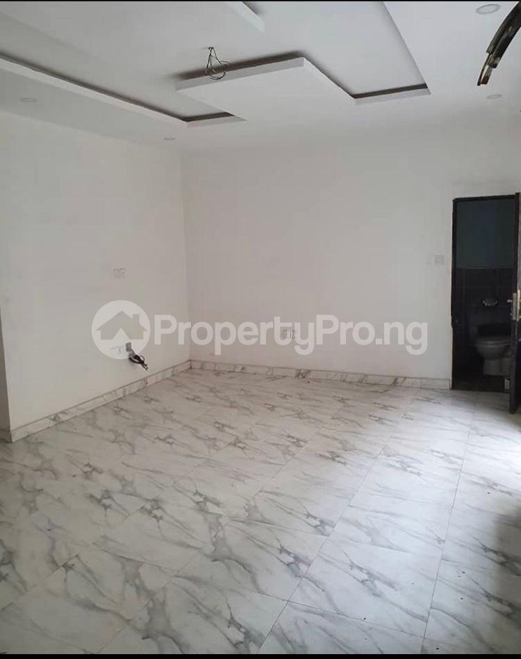 3 bedroom Flat / Apartment for sale Ebute Metta Ebute Metta Yaba Lagos