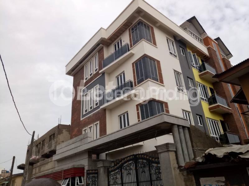 3 bedroom Flat / Apartment for rent Shodipe Alagomeji Yaba Lagos