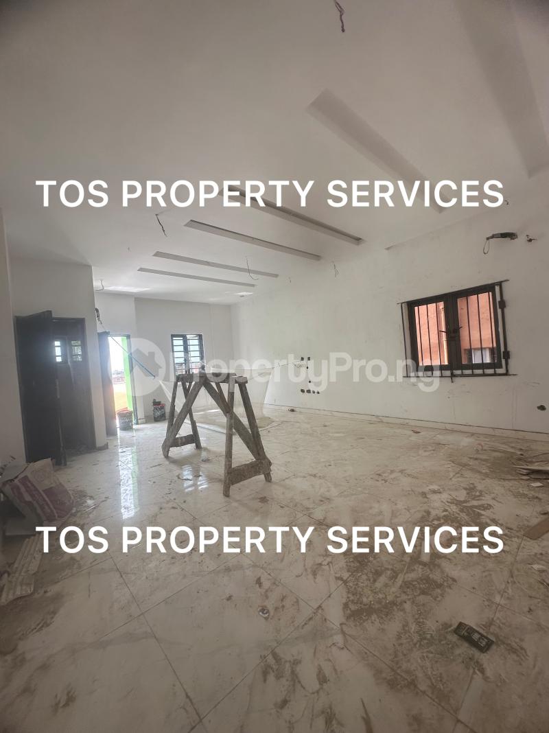 3 bedroom Flat / Apartment for rent Sabo Alagomeji, Yaba, Lagos. Alagomeji Yaba Lagos