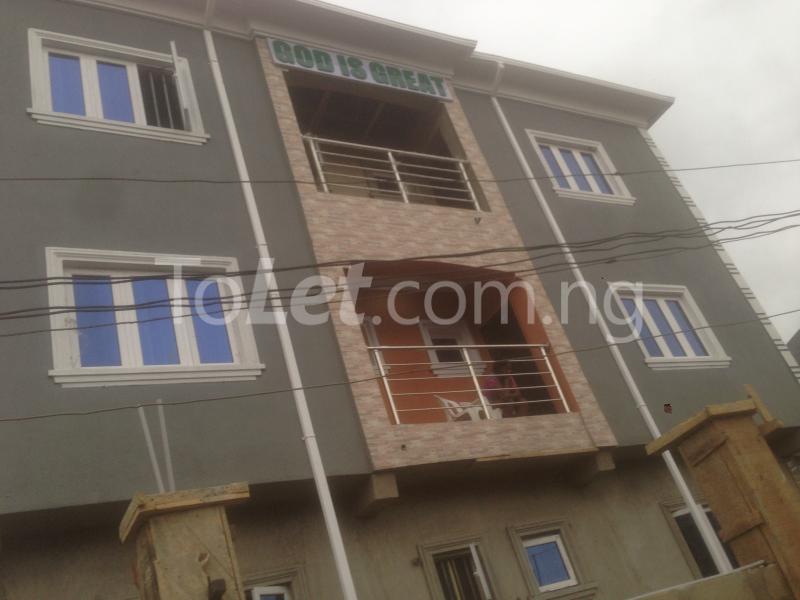 3 bedroom Flat / Apartment for rent Abule Ijesha Fola Agoro Yaba Lagos