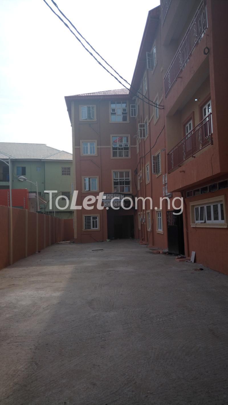 3 bedroom Flat / Apartment for rent Iwaya Road Onike Yaba Lagos