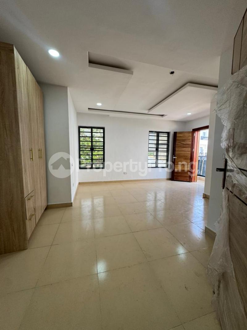 3 bedroom Flat / Apartment for rent Ologolo Lekki Lagos