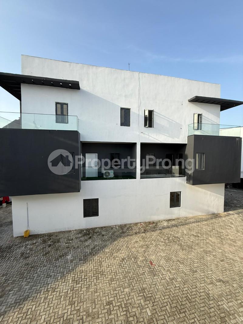 3 bedroom Flat / Apartment for sale Ikota Lekki Lagos