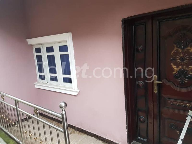 3 bedroom Flat / Apartment for rent Off Olufemi Ogunlana Surulere Lagos