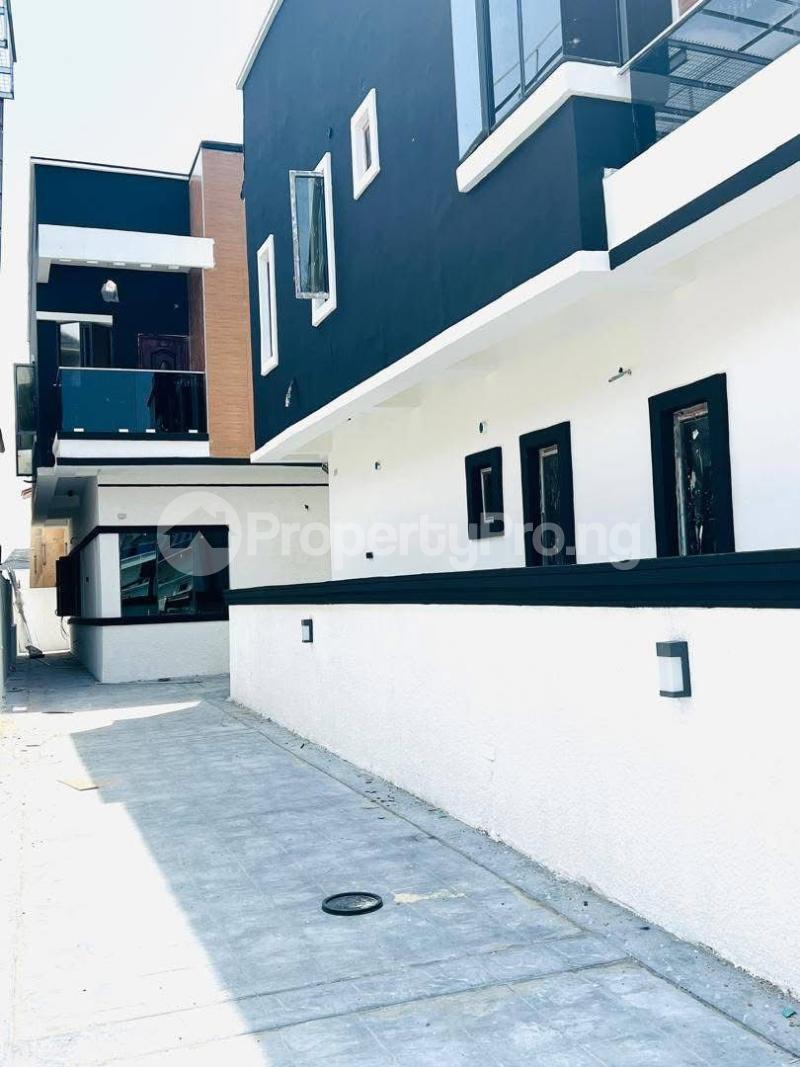 4 bedroom House for sale chevron Lekki Lagos