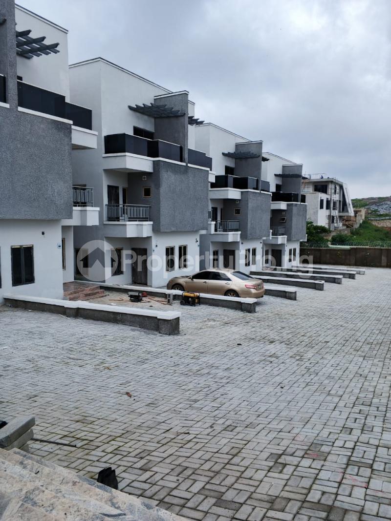 5 bedroom House for sale By Nnpc Junction Guzape Abuja