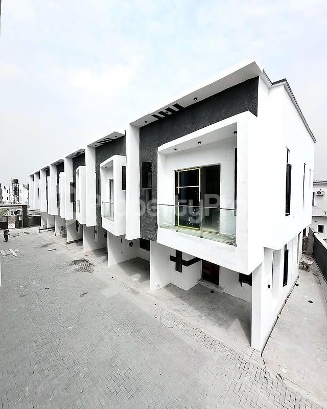 4 bedroom House for sale Ikota Lekki Lagos