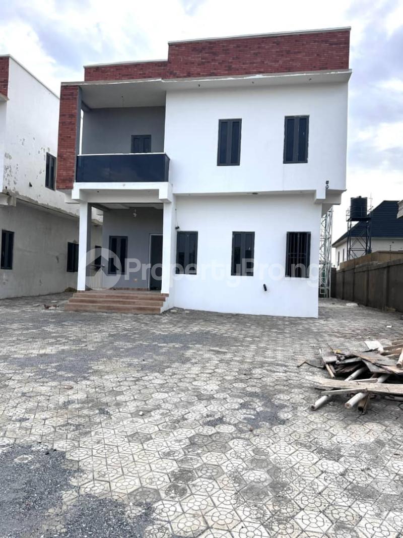 4 bedroom House for sale Guzape Abuja