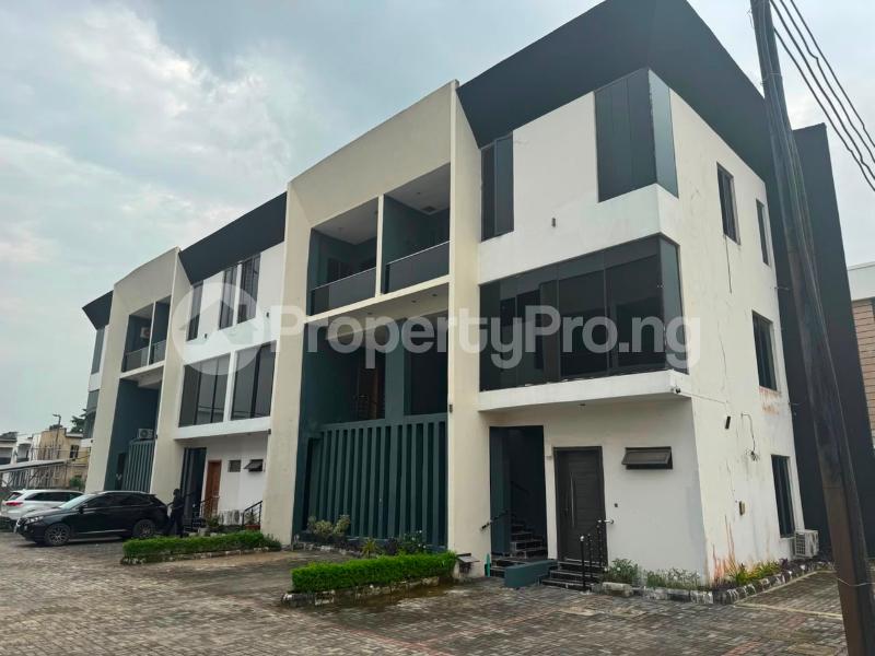 4 bedroom House for rent Hi Life Estate Opposite Conoil Filling Station Ogombo Ajah Lagos