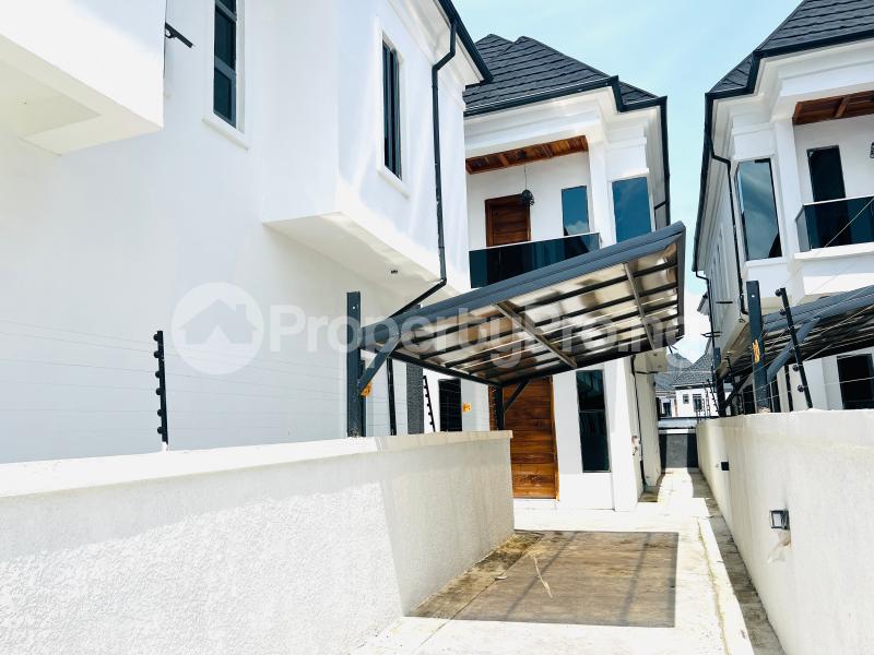 4 bedroom House for sale Orchid Road Lekki Lagos