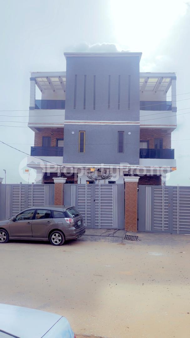4 bedroom House for sale Close To Ogudu Lagos - 0