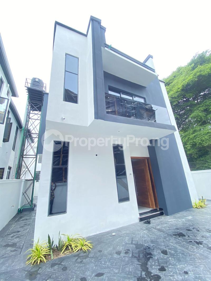 4 bedroom House for sale Chevron Lekki Lagos