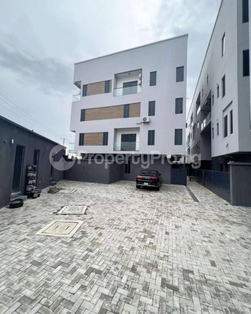 4 bedroom House for rent Phase 1, Lekki Lagos