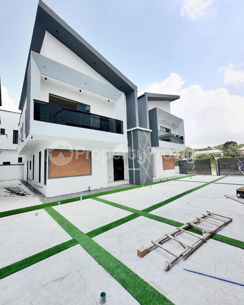 4 bedroom House for sale chevron Lekki Lagos