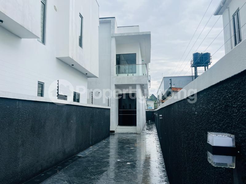 4 bedroom House for sale A Prime And Secure Estate Sangotedo Ajah Lagos - 0