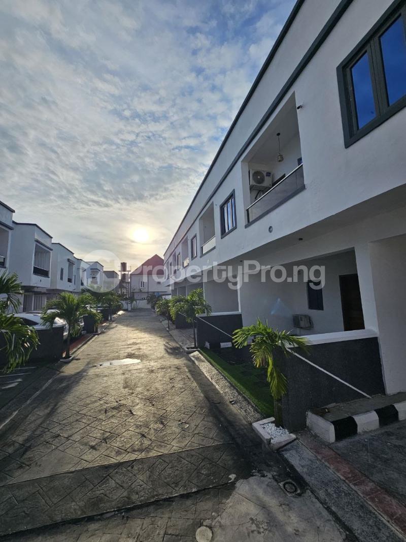 4 bedroom House for sale Abraham adesanya estate Ajah Lagos