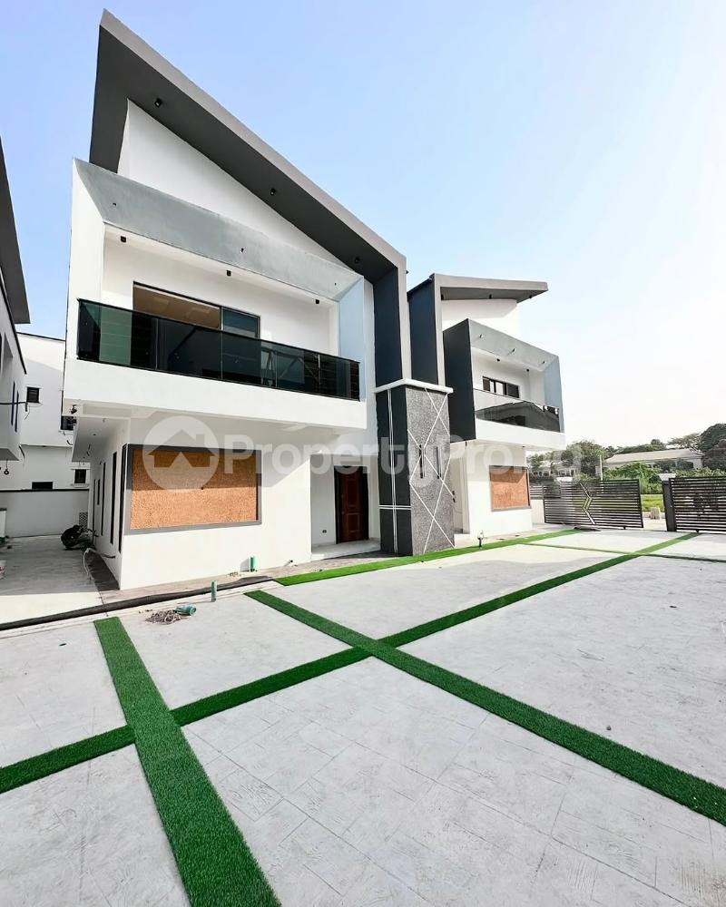 5 bedroom House for sale chevron Lekki Lagos