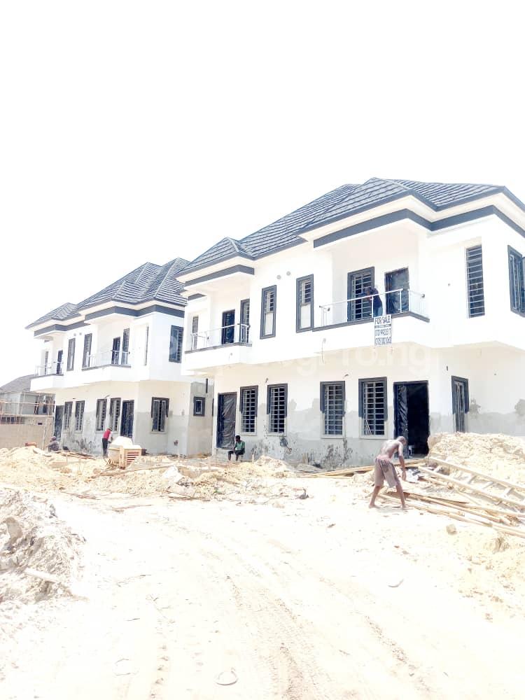 4 Bedroom House in chevron Lekki Lagos House for sale in lekki