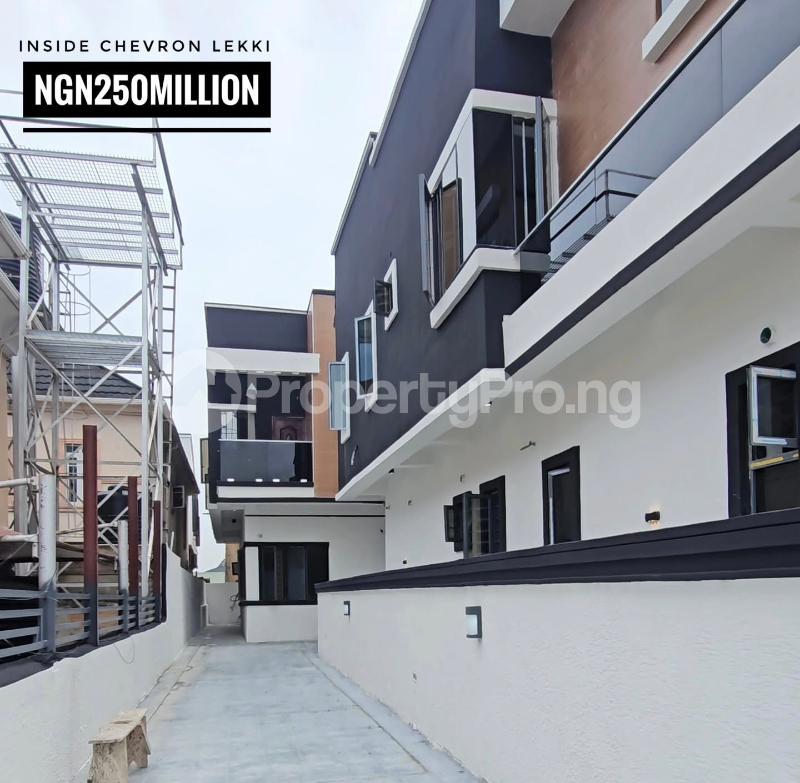4 bedroom House for sale chevron Lekki Lagos