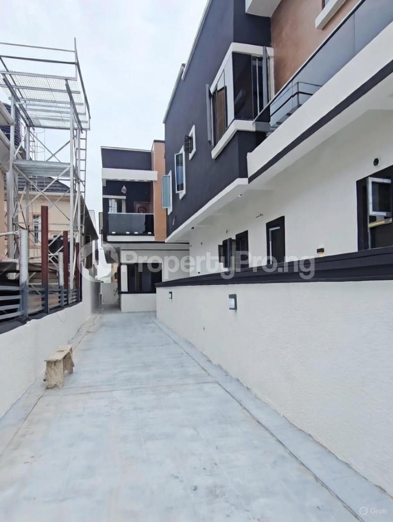 4 bedroom House for sale Chevron Lekki Lagos
