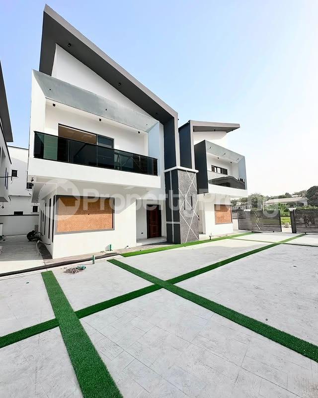 4 bedroom House for sale chevron Lekki Lagos