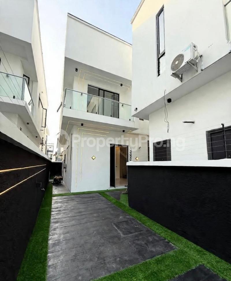 4 bedroom House for sale Chevron Lekki Lagos