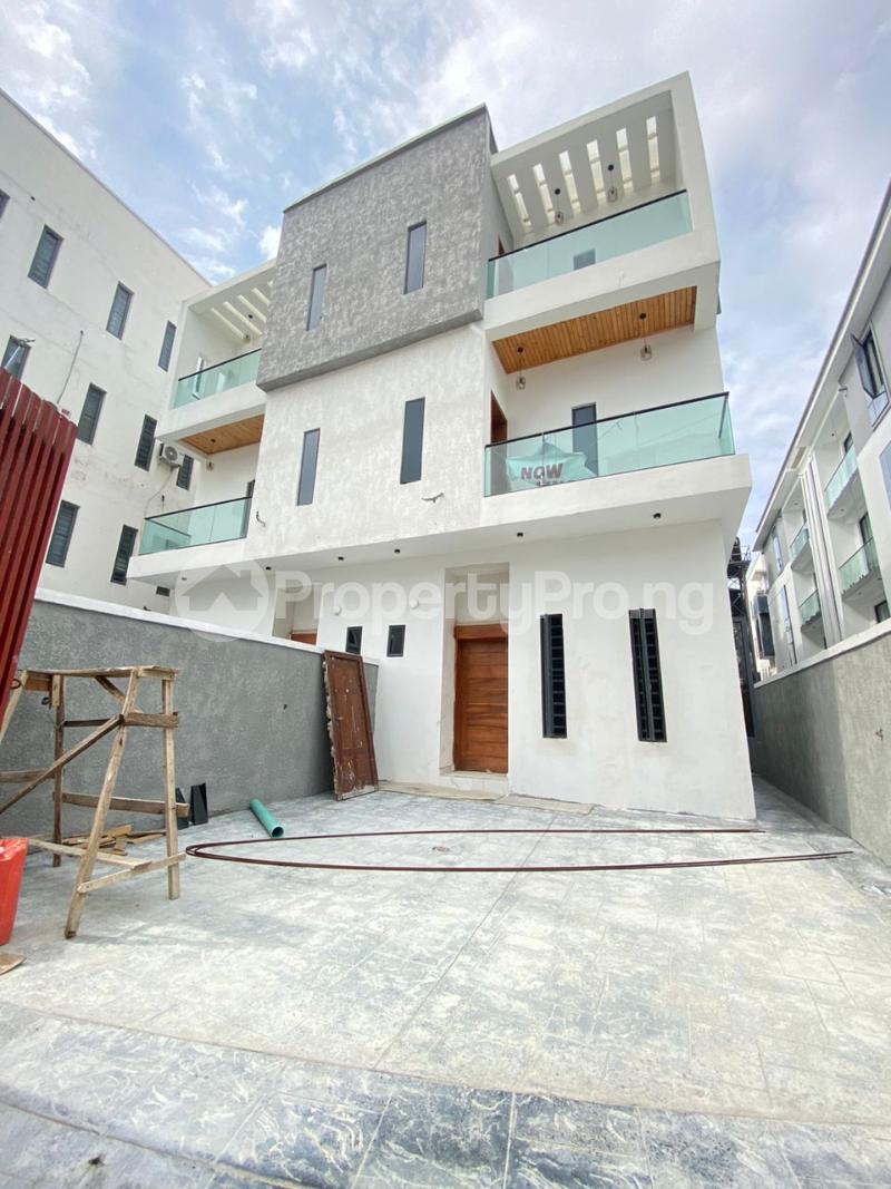 4 bedroom House for sale Ologolo Lekki Lagos