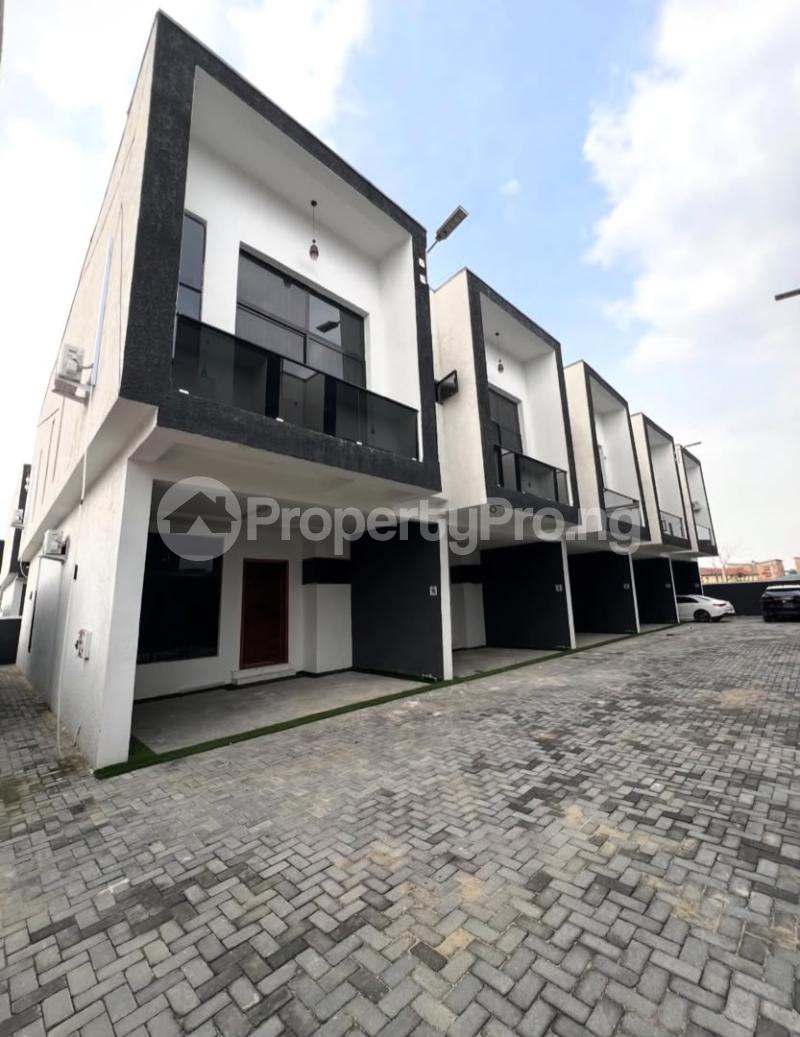 4 bedroom House for rent Ikota Lekki Lagos