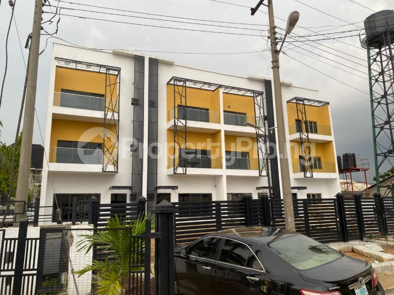 4 bedroom House for sale 1st Avenue Gwarinpa Abuja