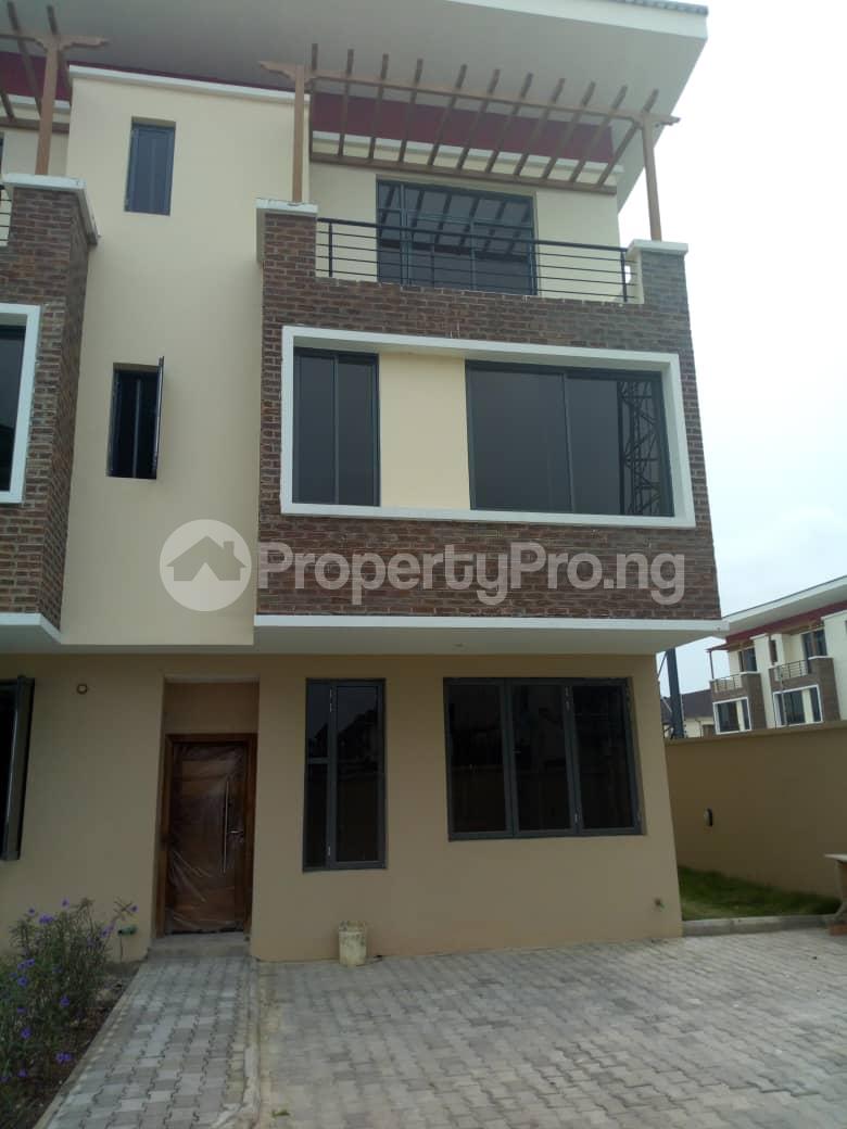 4 bedroom House for rent Gbangbala Str Ikate Lekki Lagos