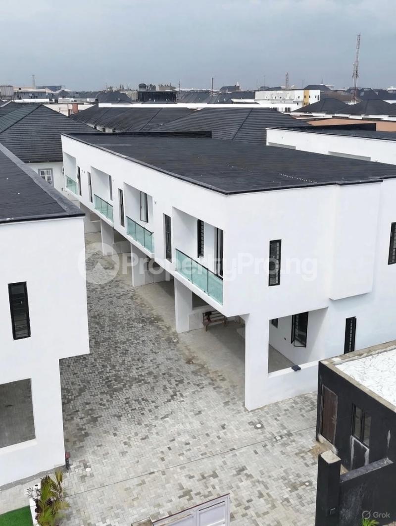 4 bedroom House for sale Orchid Lekki Lagos