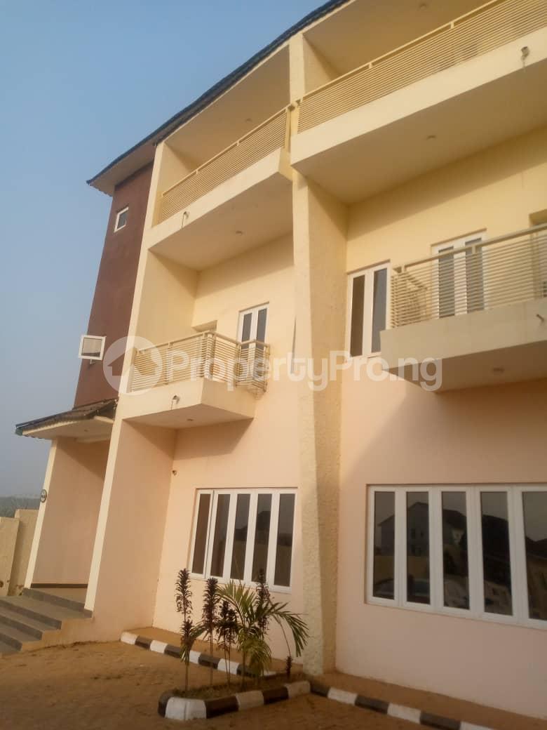 4 bedroom House for rent Close To Coza, Guzape Abuja