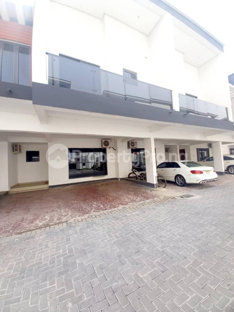 4 bedroom House for sale Ologolo Lekki Lagos