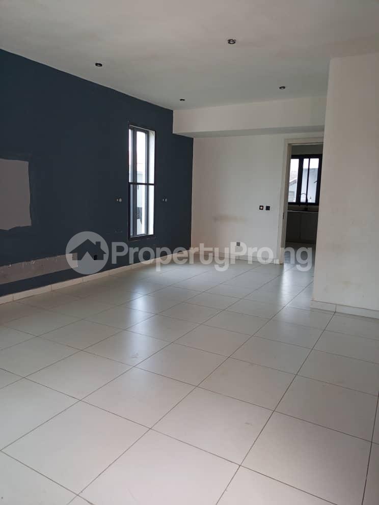 4 bedroom House for rent In An Estate Ologolo Lekki Lagos