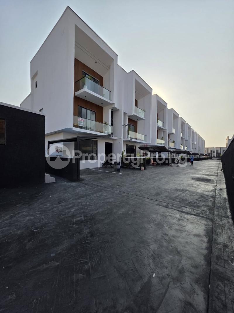 4 bedroom House for sale Dpkay Estate, Orchid Road Lekki Lagos