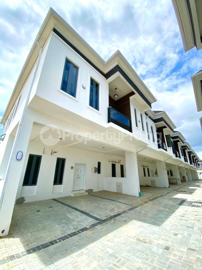4 bedroom House for sale Lafiaji Lekki Lagos