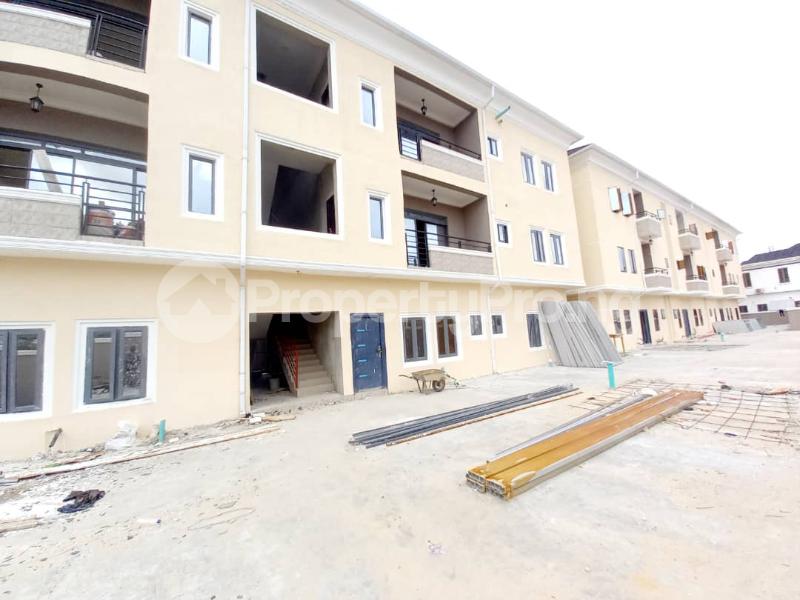 4 bedroom House for rent Orchid Road Lekki Lagos