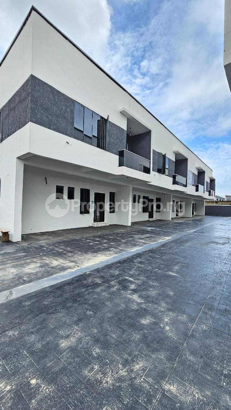 4 bedroom House for rent General Paint Abraham adesanya estate Ajah Lagos