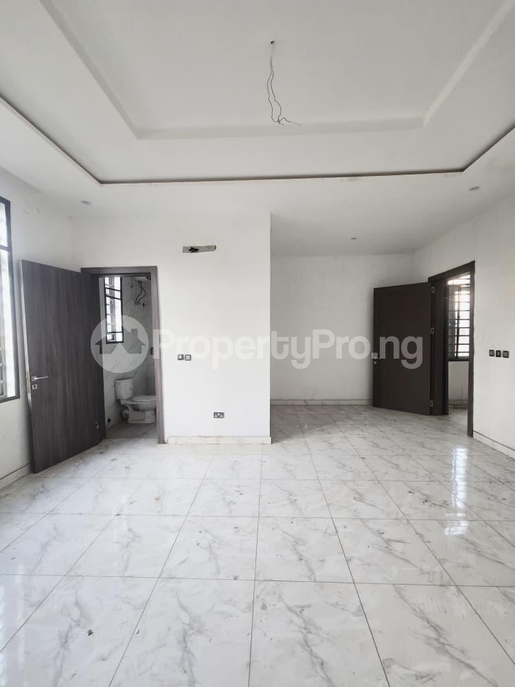 4 bedroom House for rent Mini Estate Mende Maryland Lagos