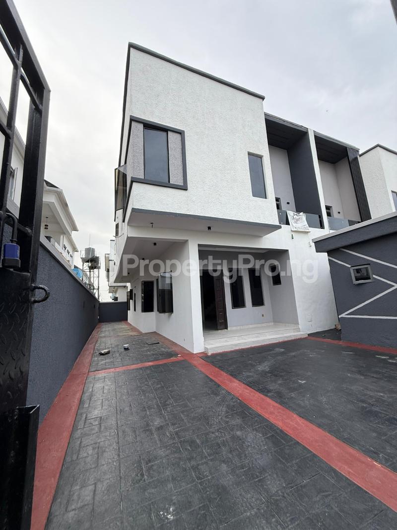 4 bedroom Flat / Apartment for sale Sangotedo Ajah Lagos