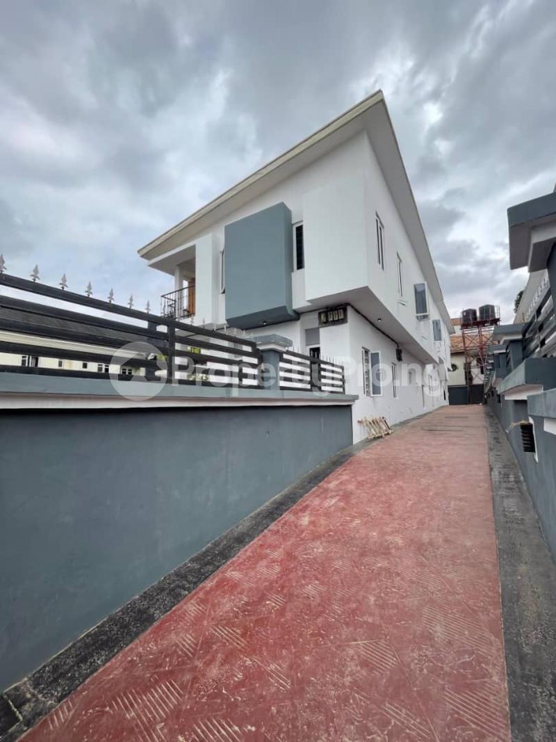 4 bedroom House for sale Mende Maryland Lagos