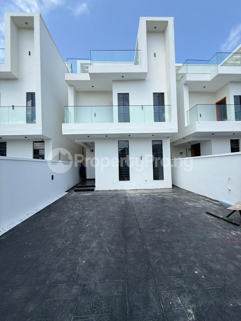 4 bedroom Flat / Apartment for sale Ilaje Ajah Lagos