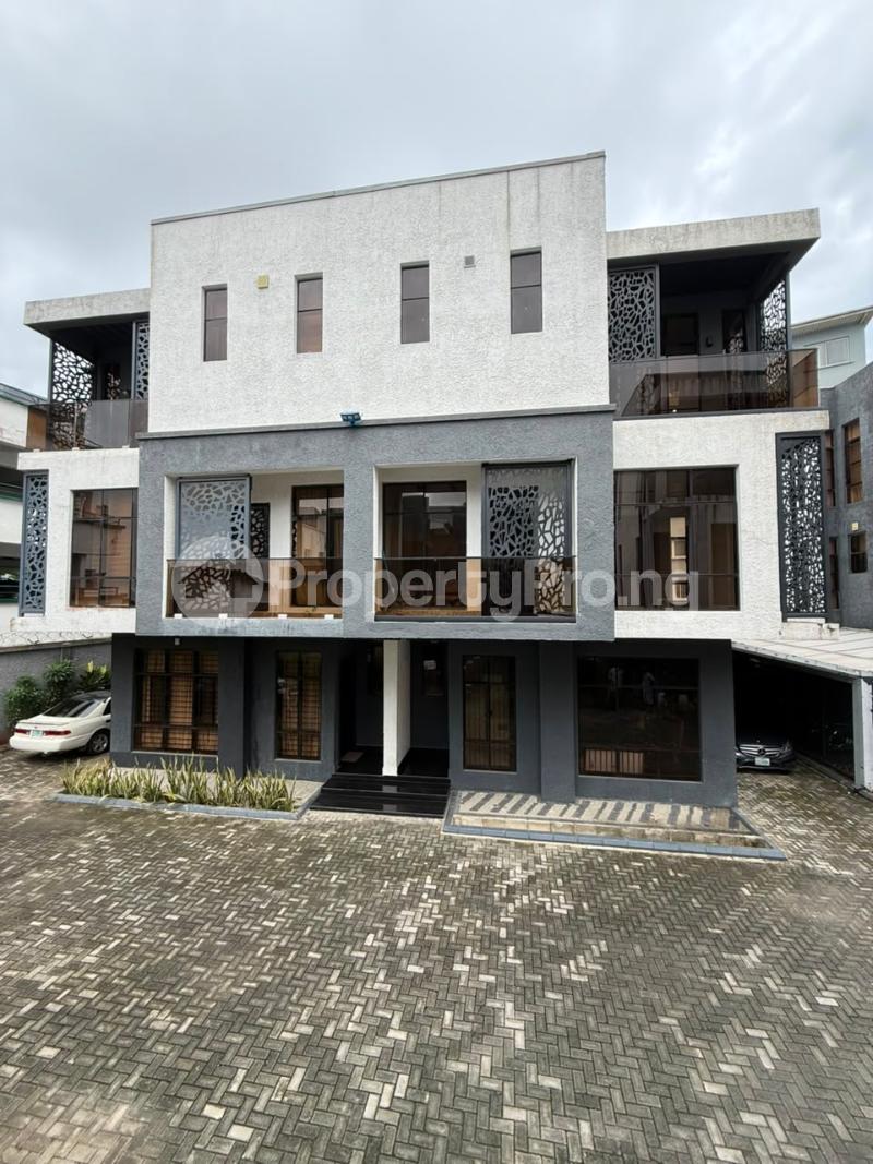 4 bedroom Flat / Apartment for sale Ahmadu Bello Way Victoria Island Lagos