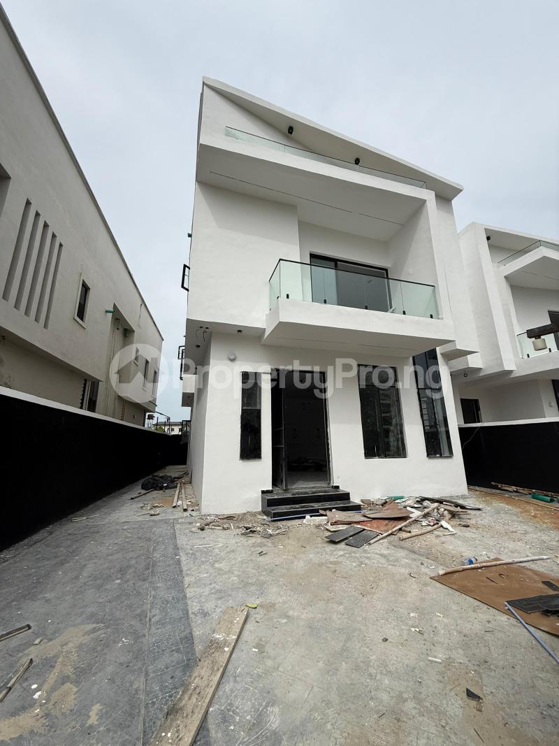 4 bedroom Flat / Apartment for sale Sangotedo Ajah Lagos