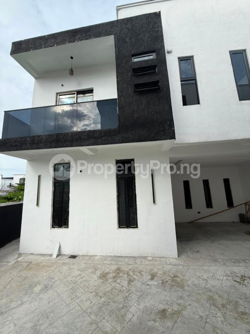 4 bedroom Flat / Apartment for sale Thomas estate Ajah Lagos