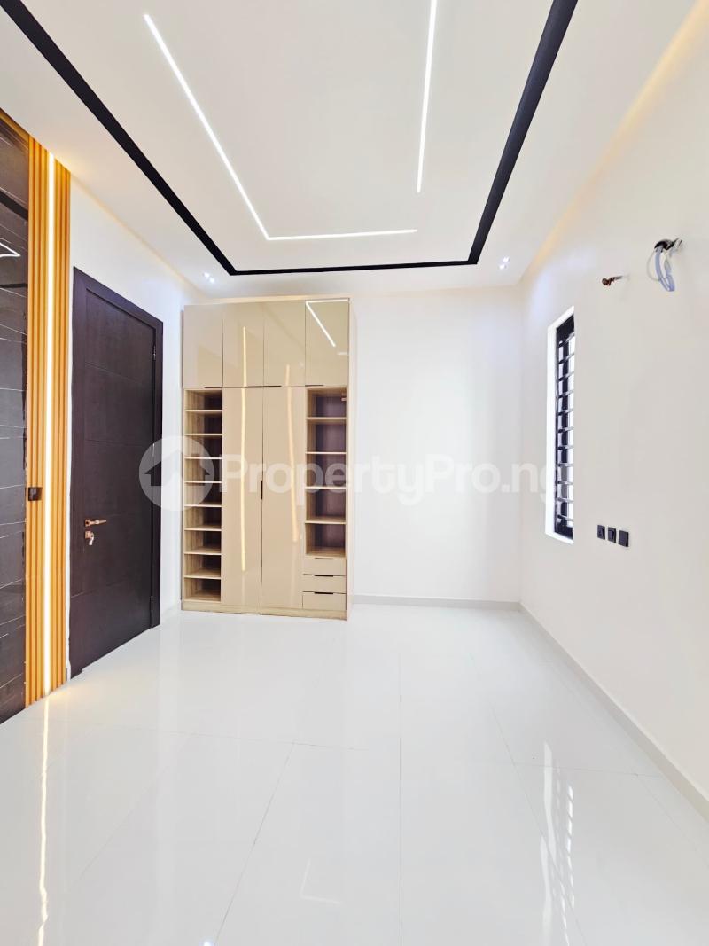 5 bedroom House for sale Chevron Lekki Lagos