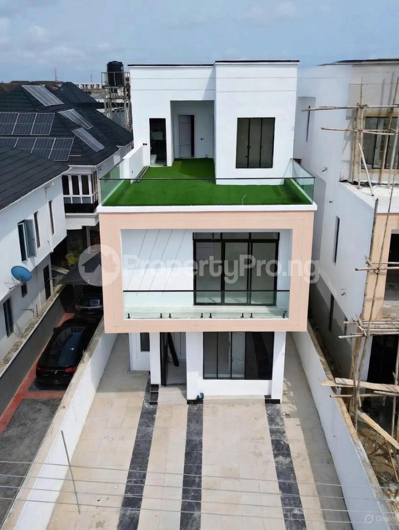 5 bedroom House for sale Ologolo Lekki Lagos