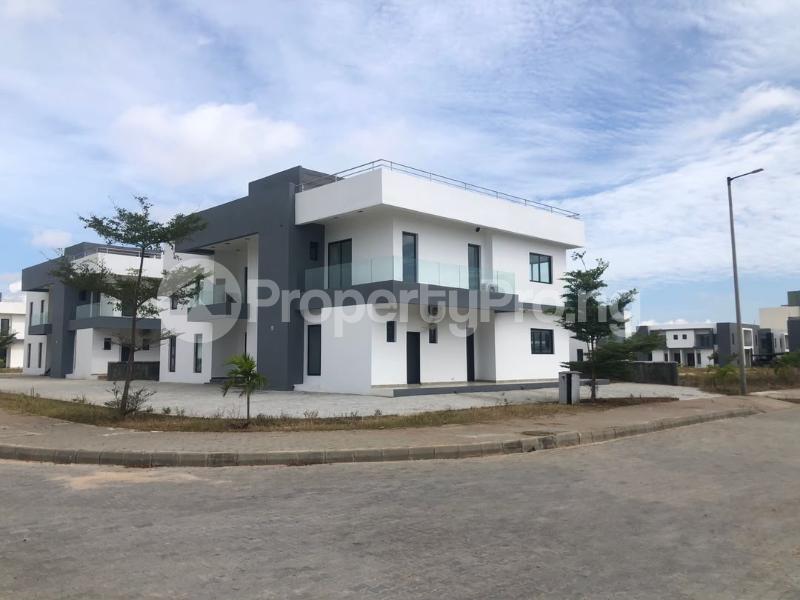 5 bedroom House for rent Maiyegun Beach Estate Lekki Lagos