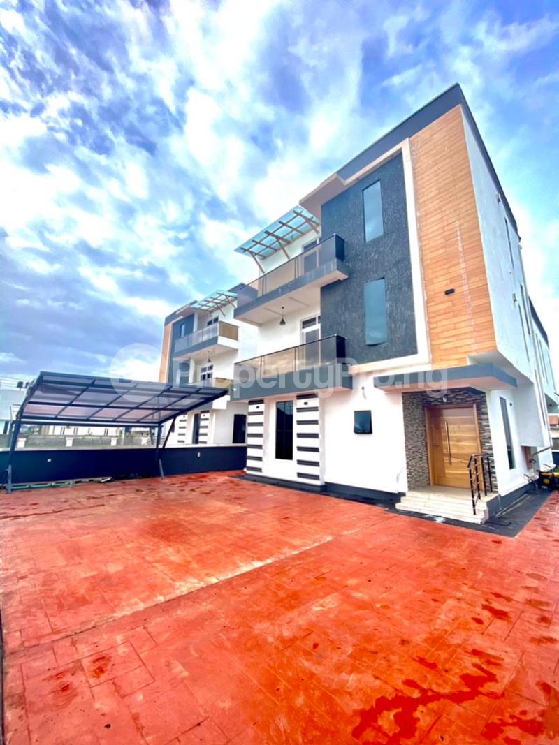 5 bedroom House for sale Bera/bakare Estate Lekki Lagos