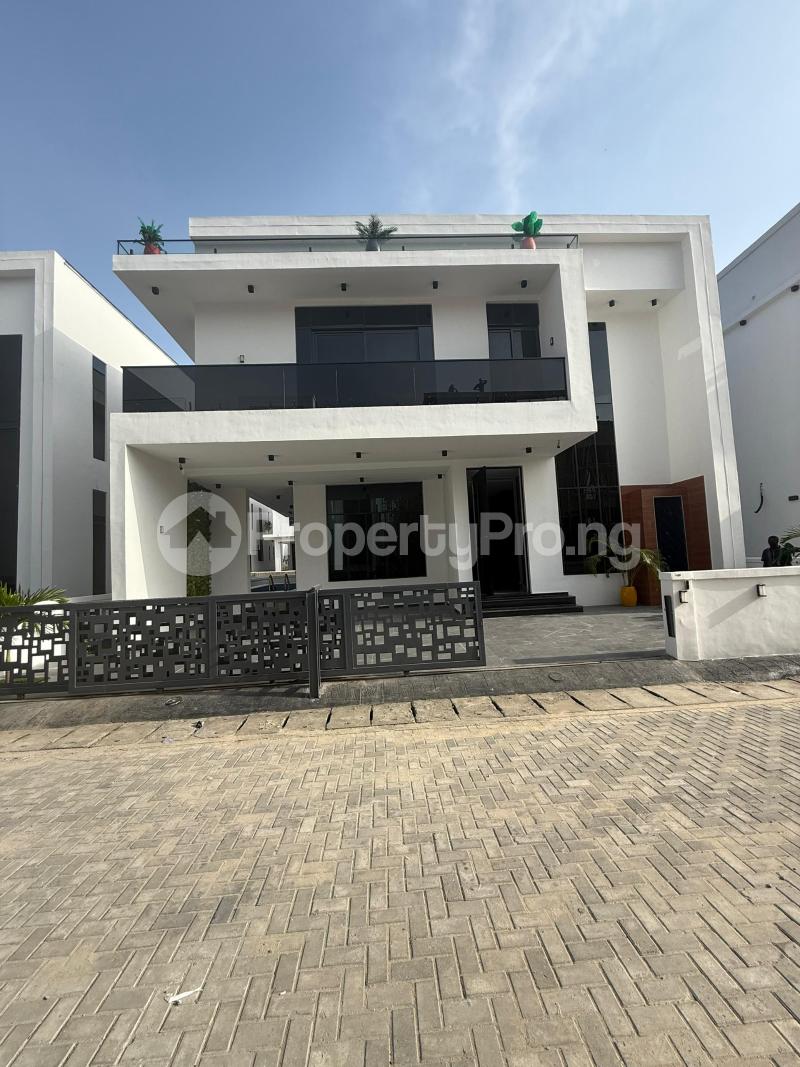5 bedroom Flat / Apartment for sale Chevron Lekki Lagos
